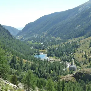 https://chez-sandrine-et-olivier.fr-provencehotel.com
